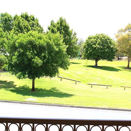 בתהרסט Charlotte Apartments מראה חיצוני תמונה