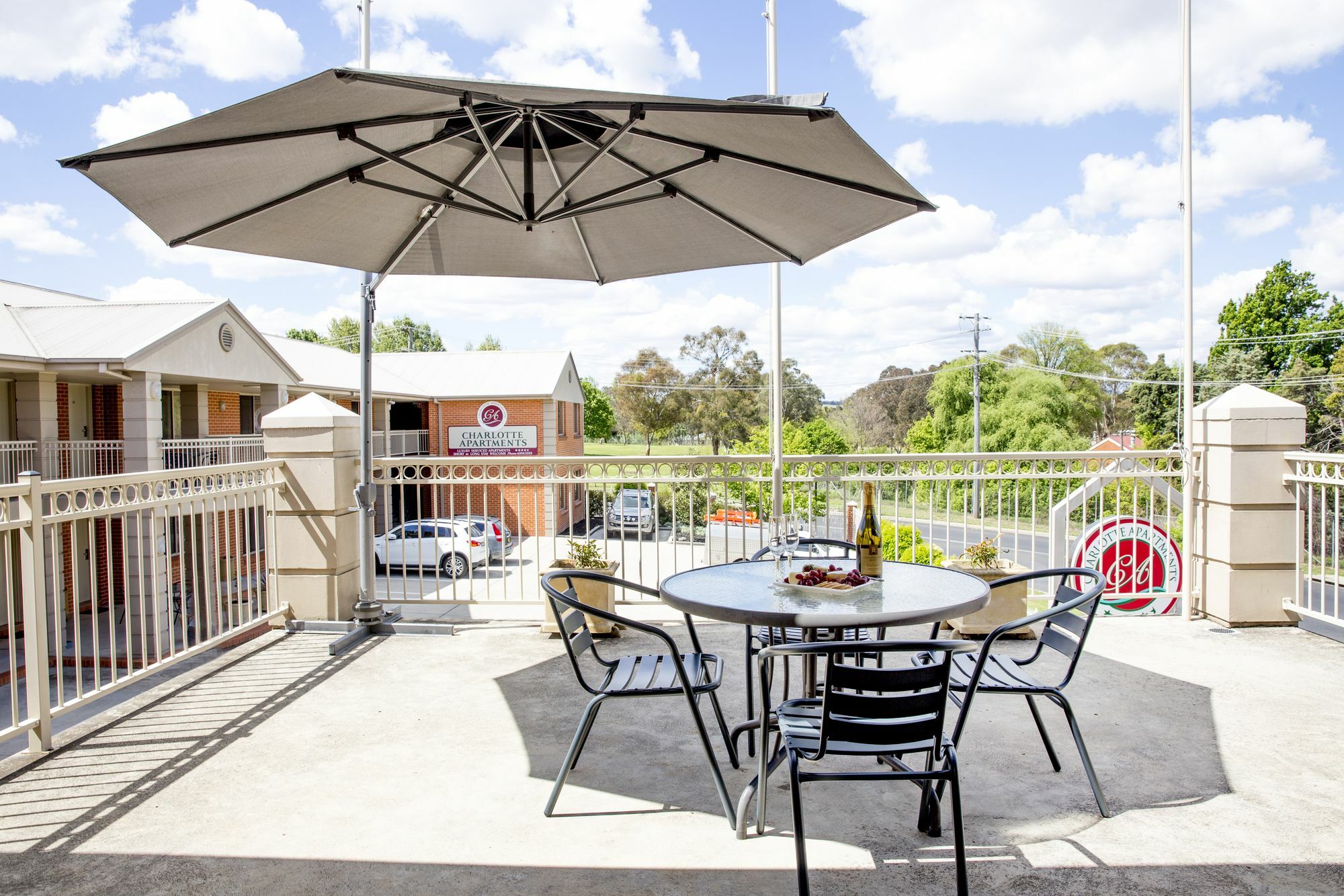 בתהרסט Charlotte Apartments מראה חיצוני תמונה