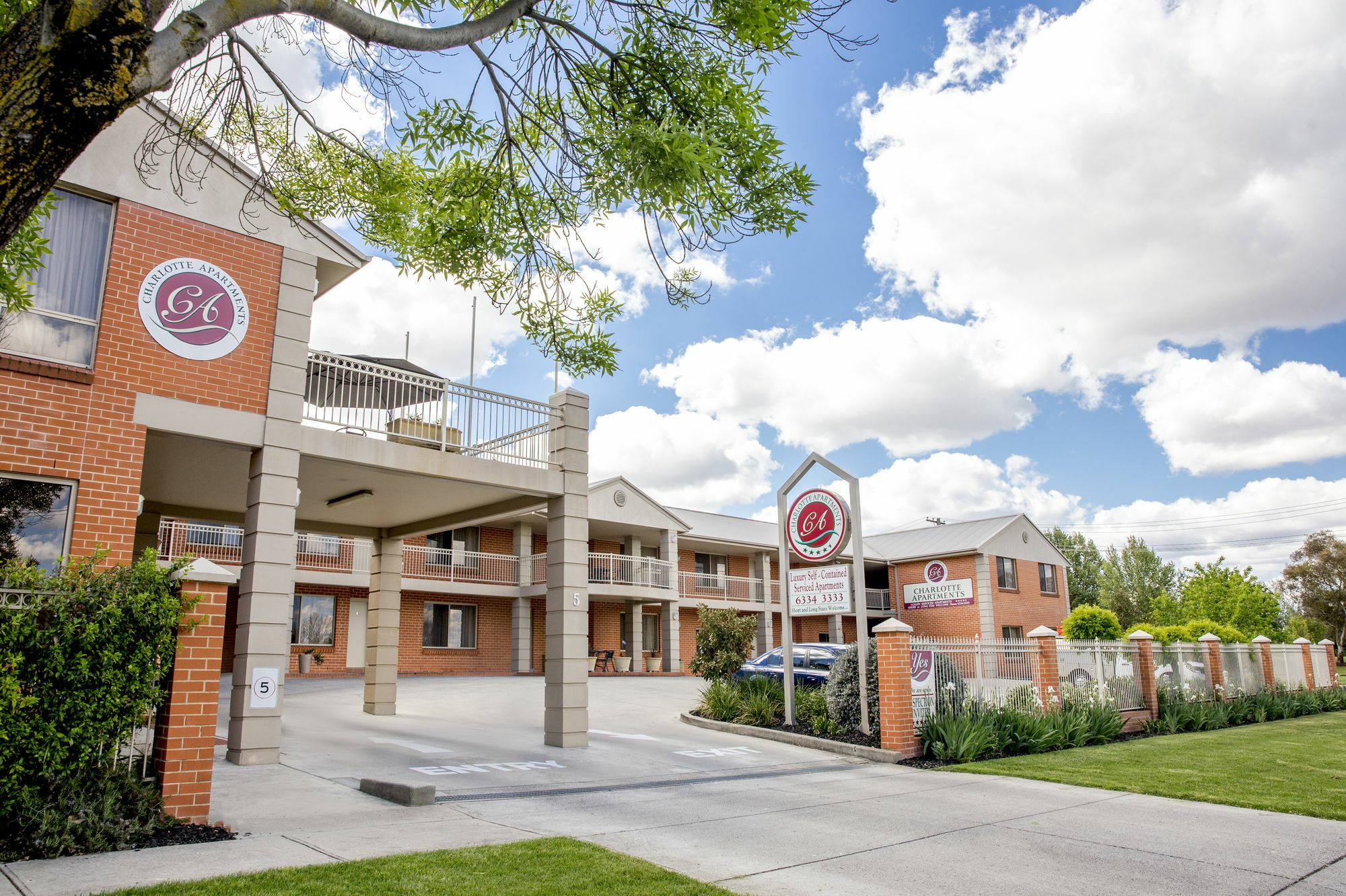 בתהרסט Charlotte Apartments מראה חיצוני תמונה