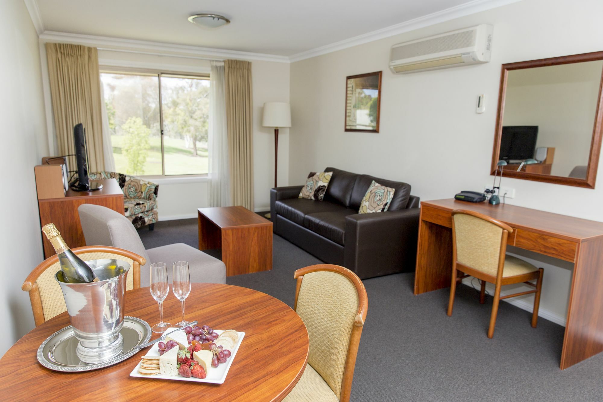 בתהרסט Charlotte Apartments מראה חיצוני תמונה